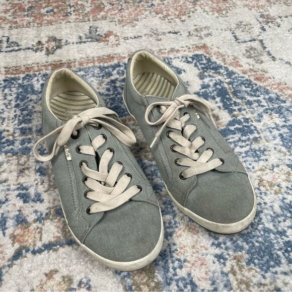 TAOS- Star Sneaker Light Blue Canvas Tennis Shoe Women’s Size 10 - Picture 1 of 9